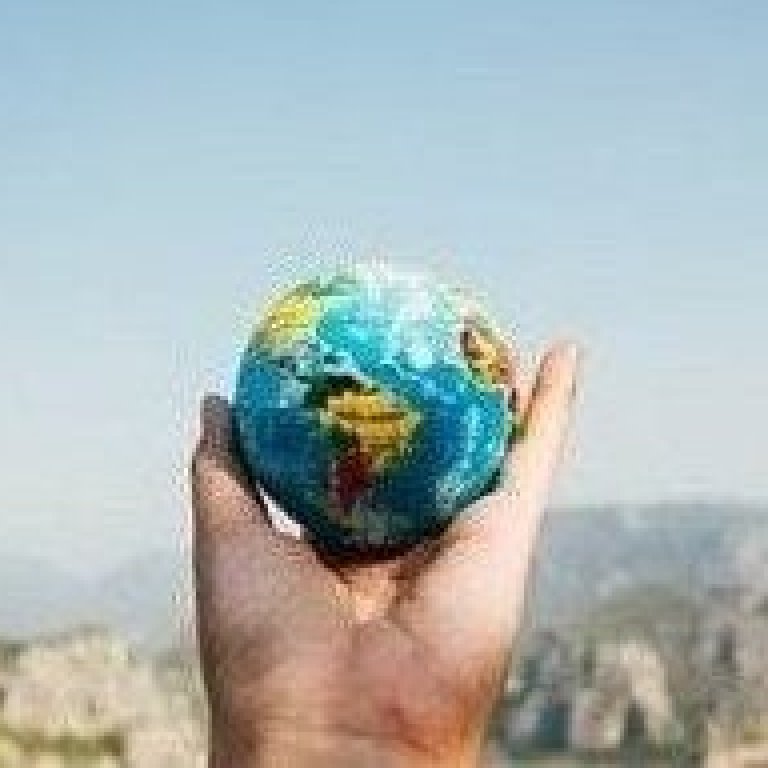 Með heiminn í hendi sér.