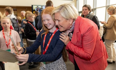 Vísindaskólinn opnar fyrir skráningu eftir páska: Útskrifar sérfræðinga í sólmyrkva og lífi á Norður&hellip;